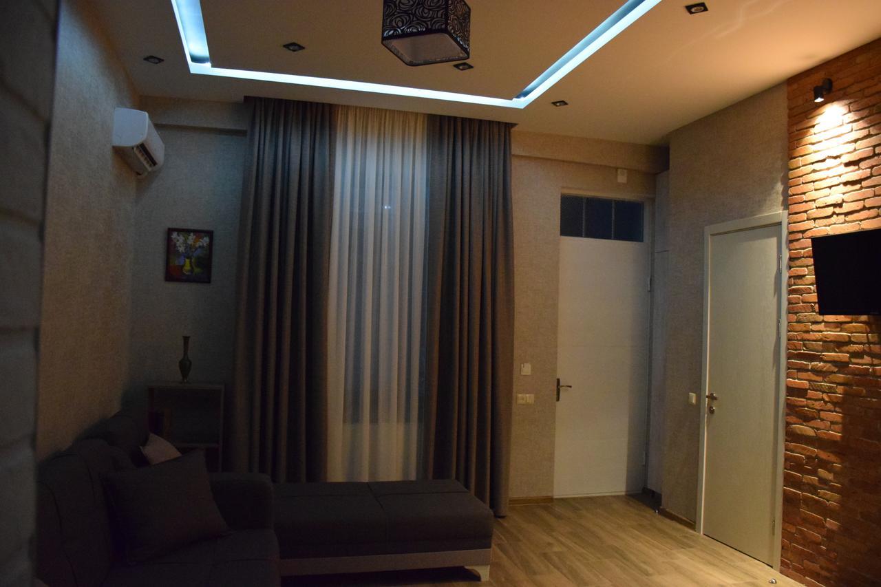 Rustaveli Modern Apartment Center Of Tbilisi Bagian luar foto